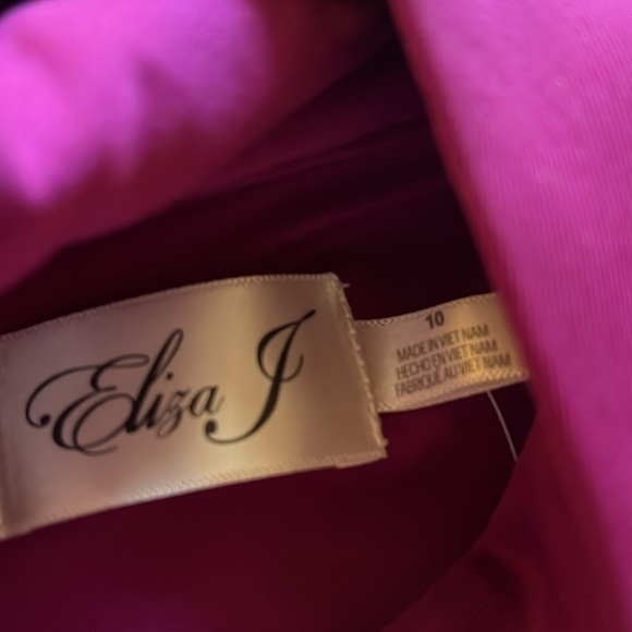 Eliza J cascading bodycon magenta dress NWT - Picture 5 of 6